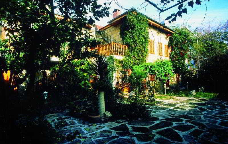 Begonville Pansiyon Side Kültér fotó